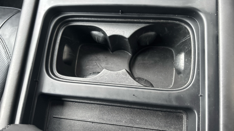 Land Rover Defender 2.0 D240 SE 110 5dr Auto Diesel Estate